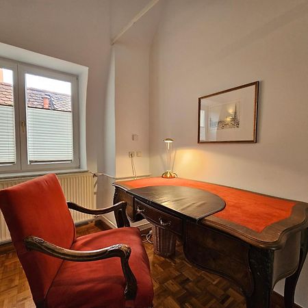Charming Apartment Laura Tour As Ljubljana By Town Hall Exterior photo